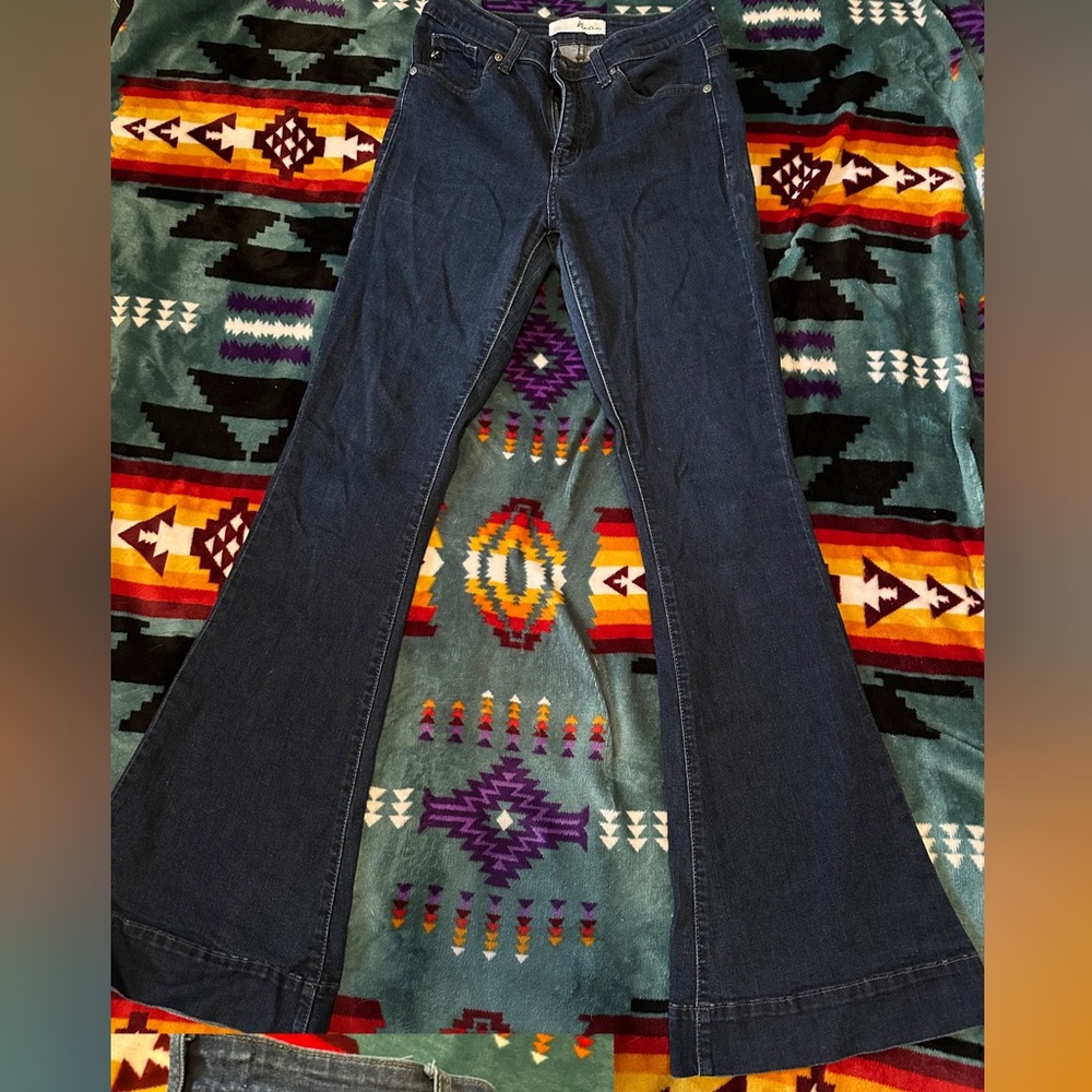 Women’s KanCan Bells